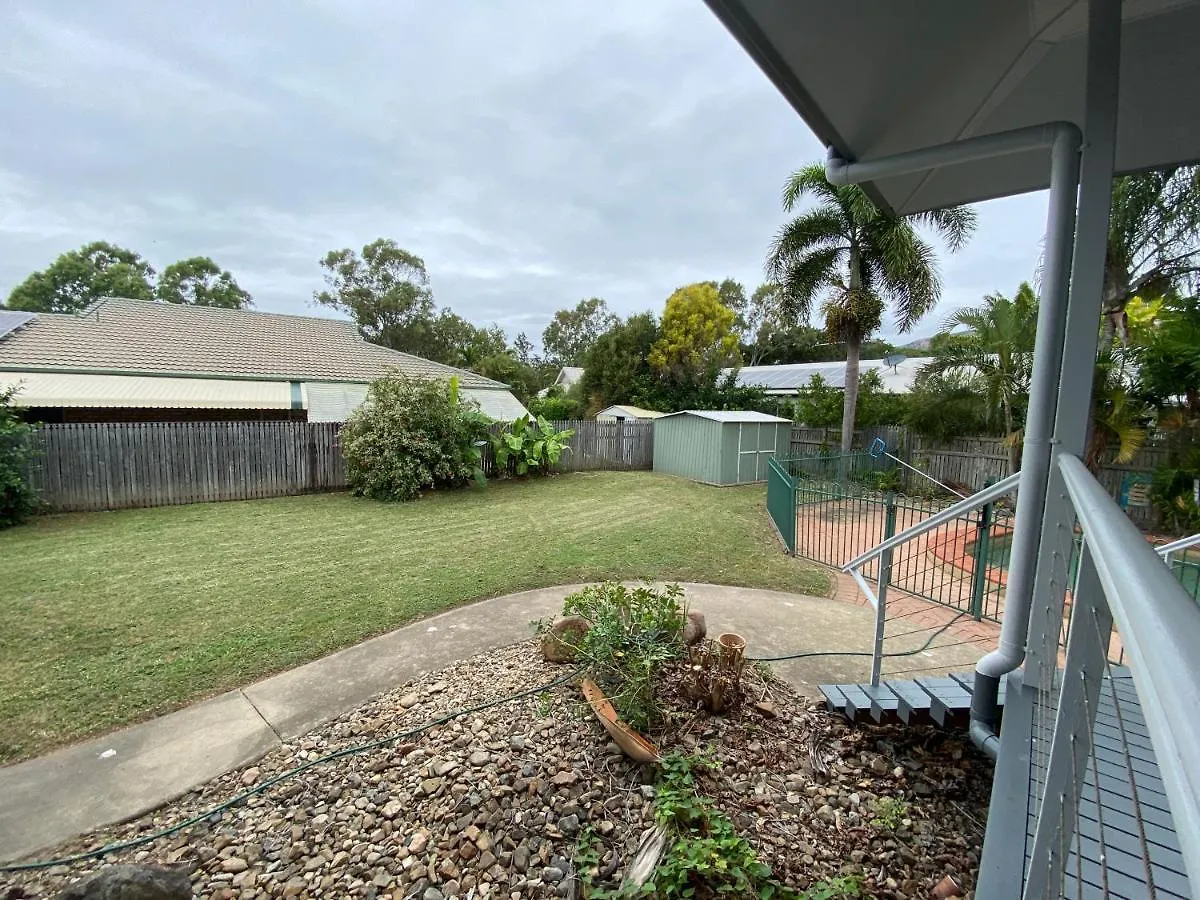 Townsville Home On River Park Drive, Annandale Villa