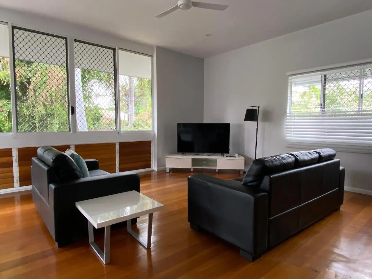 Townsville Home On River Park Drive, Annandale Villa